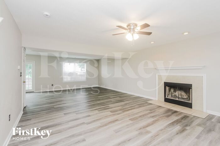 Building Photo - 728 Woodway Ln