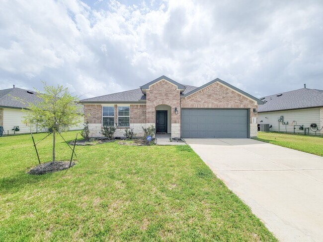 Building Photo - This stunning 4-bedroom, 2-bathroom Rosharon lease features modern upgrades, an open-concept layo...
