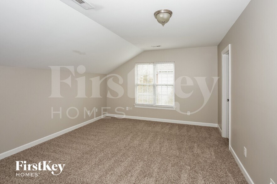 Building Photo - 1504 Aries Ln