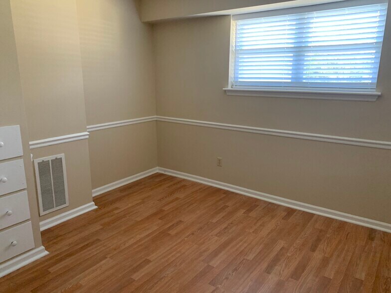 Building Photo - 3085 Speicher Cir
