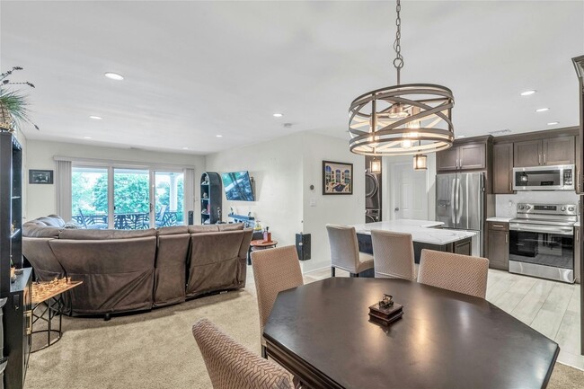 Building Photo - Plainview