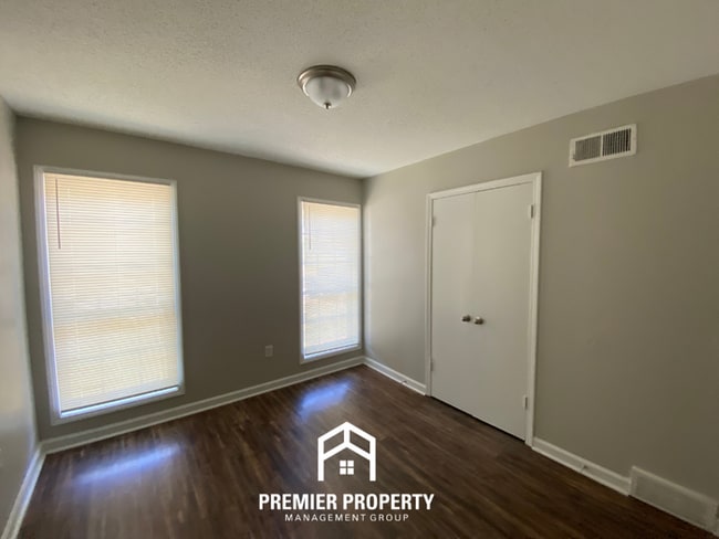 Building Photo - Bright 3BR Home in Raleigh | High Vaulted Ceilings & Large Fenced Backyard