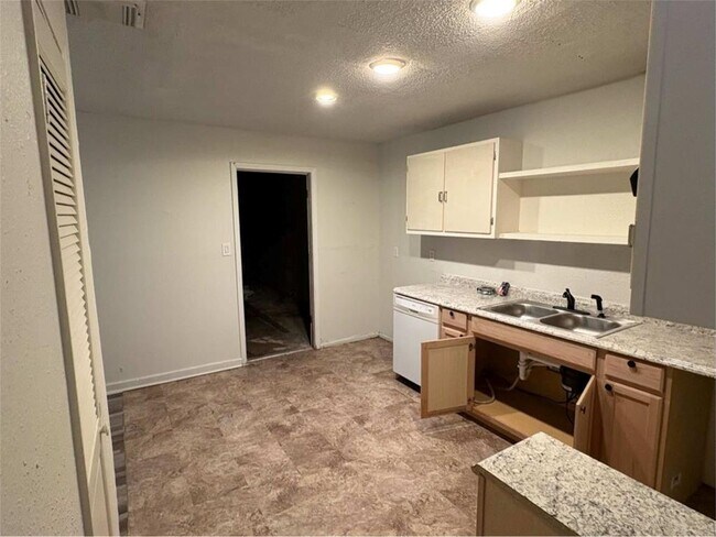 Building Photo - 17807 Northway Ct