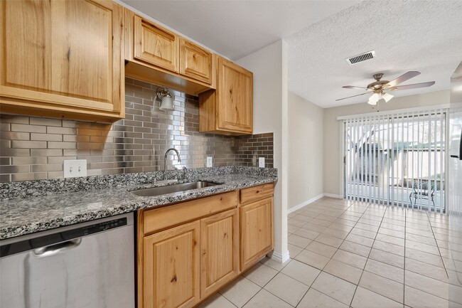 Building Photo - 6515 Morrisglen Ct