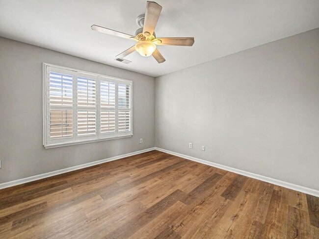 Building Photo - 503 Delta Dr