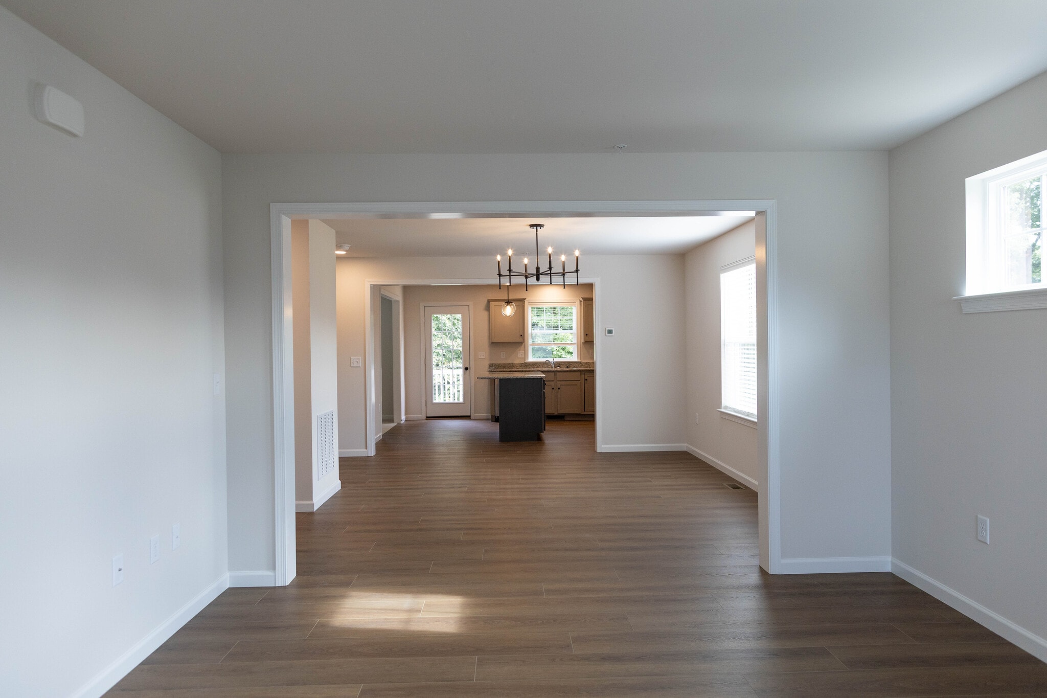 Building Photo - 83 Beech Tree Ct