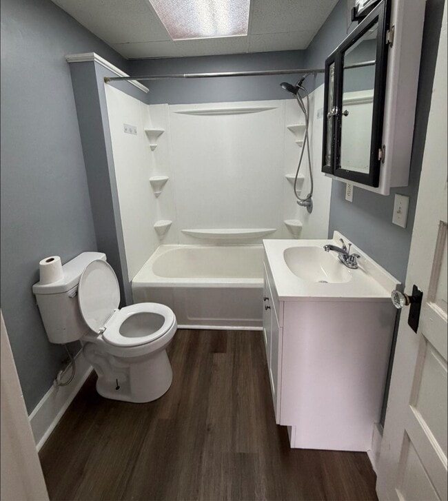 Building Photo - 1930 S River Rd