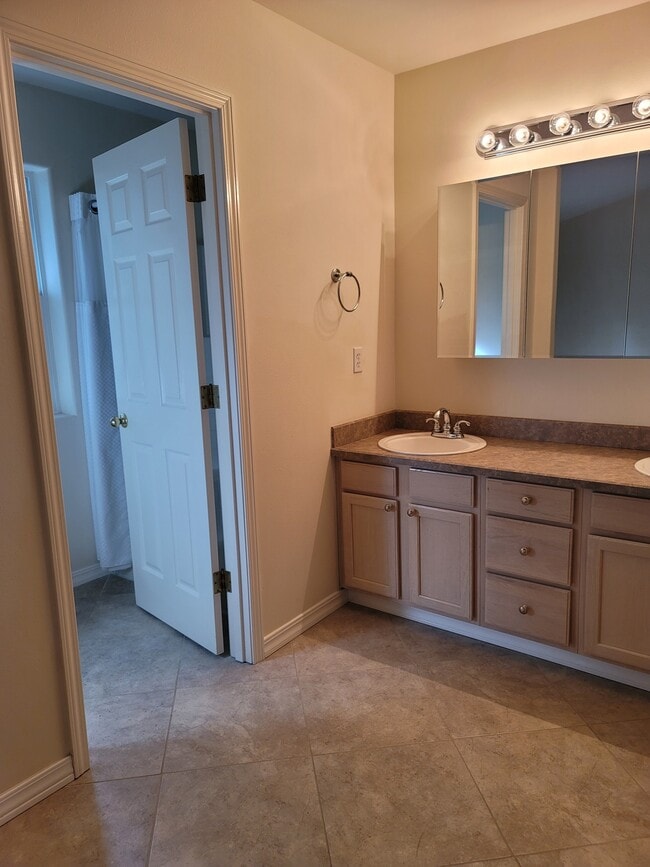 Building Photo - 15600 SW Talus Way