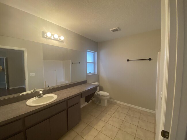 Building Photo - 3928 Champagne Ave