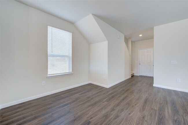 Building Photo - 11715 Braemar Village Dr