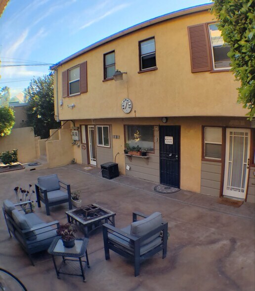 Building Photo - 2950 Columbia St