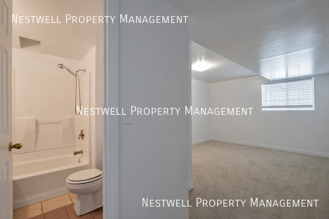 Building Photo - 3462 Greenhills Dr