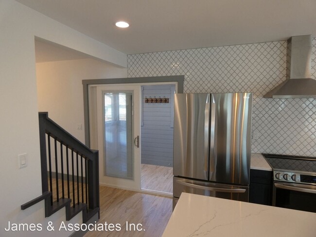 Building Photo - 3 br, 2 bath House - 319 - A E 6th Street