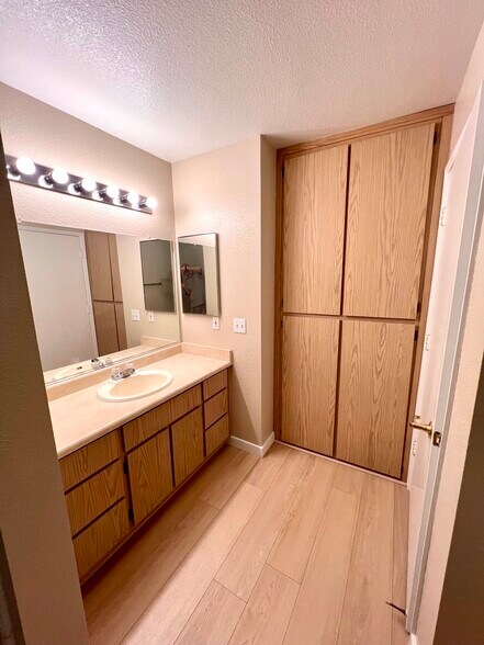 Bathroom - 2001 Eastwood Dr