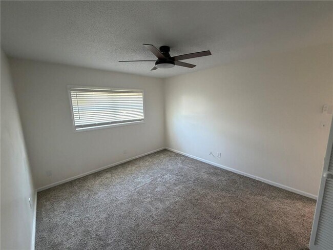 Building Photo - 4309 Oak Ridge Bend