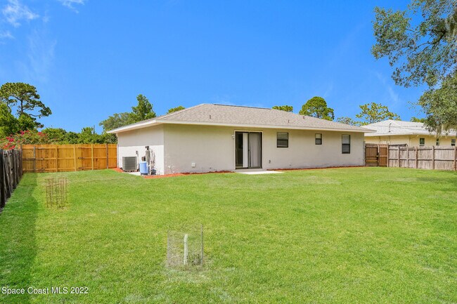 Building Photo - 1658 Wainwright St SE