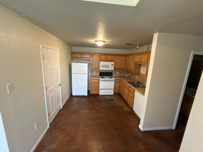 Building Photo - 3101 Yaupon Rd