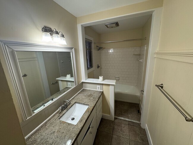 Building Photo - 3 Bedroom 3 Bath Beauty on Golf Course with Wet Bar and Storage Building