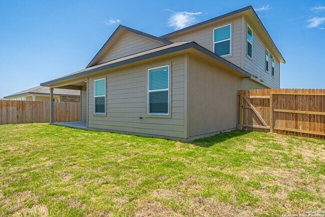 Building Photo - 909 Rolling River