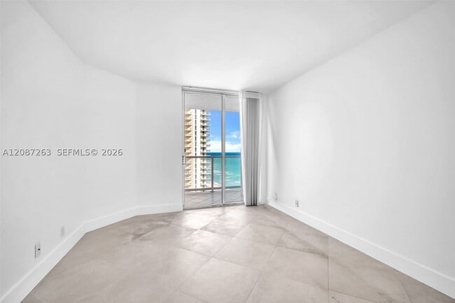 Building Photo - 16485 Collins Ave