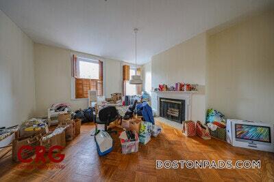 Building Photo - 1712 Beacon St