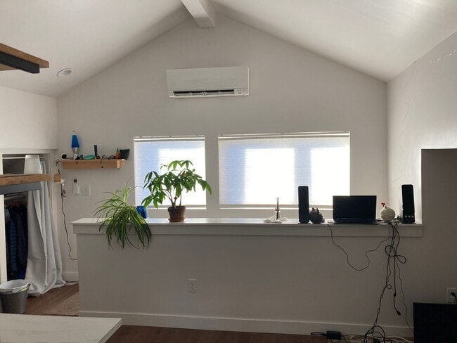 Building Photo - ADU blocks from Tennyson St! Available February 1st!