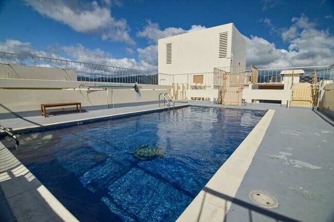 Building Photo - Life on the 19th Floor