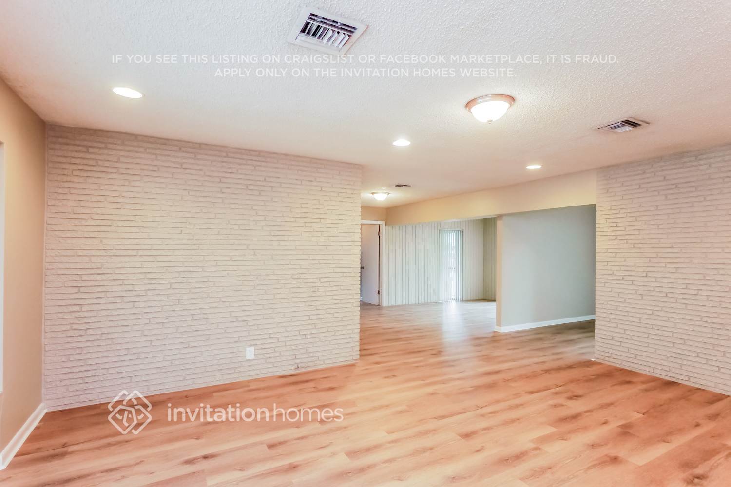 Building Photo - 162 SW 52nd Terrace
