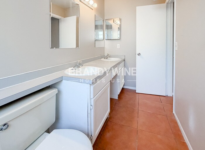 Building Photo - 7821 Farnsworth Ct