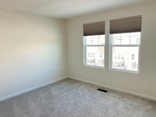 Building Photo - 6257 Sandbelt Dr