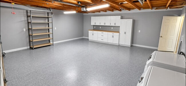 Building Photo - 74242 Pinon Dr