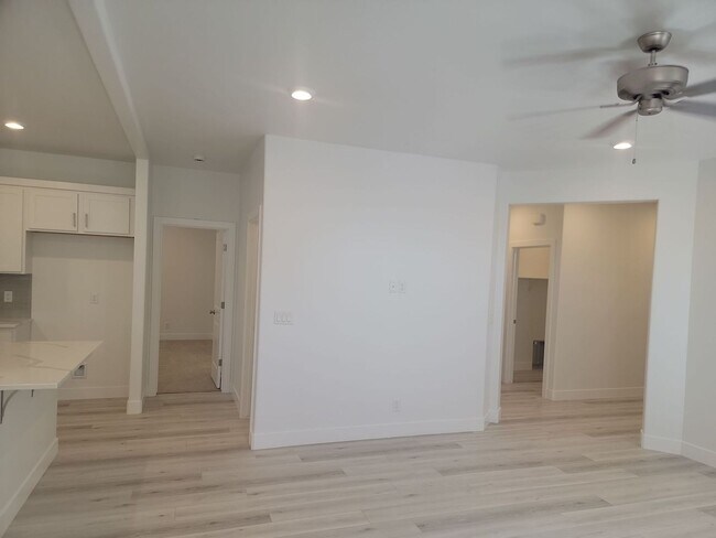 Building Photo - Luxury Living in Desert Color - Stunning 4...