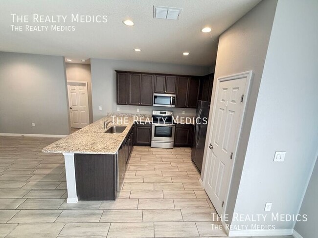 Building Photo - 491 Ixora Ave NW