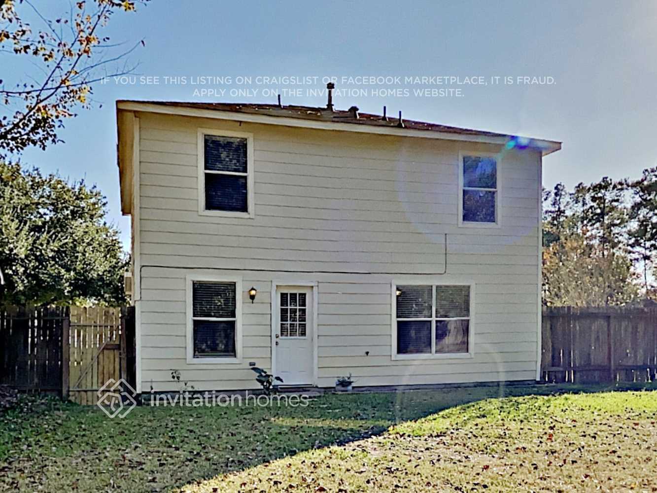 Building Photo - 9211 Shaded Pines Dr