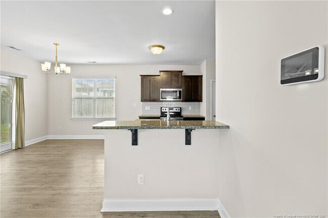 Building Photo - 181 Brentmoor Dr