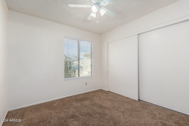 Building Photo - 10047 N 48th Ave