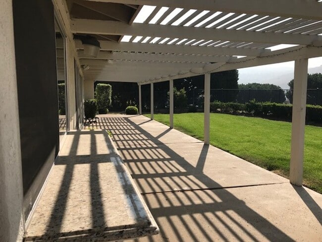 Building Photo - Turtle Rock Gem