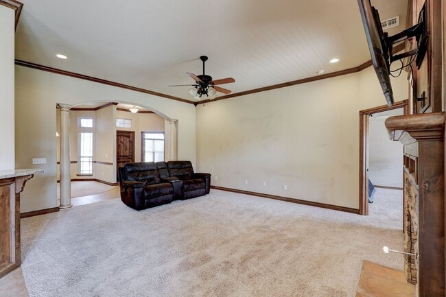 Building Photo - 15166 Fox Hollow Rd