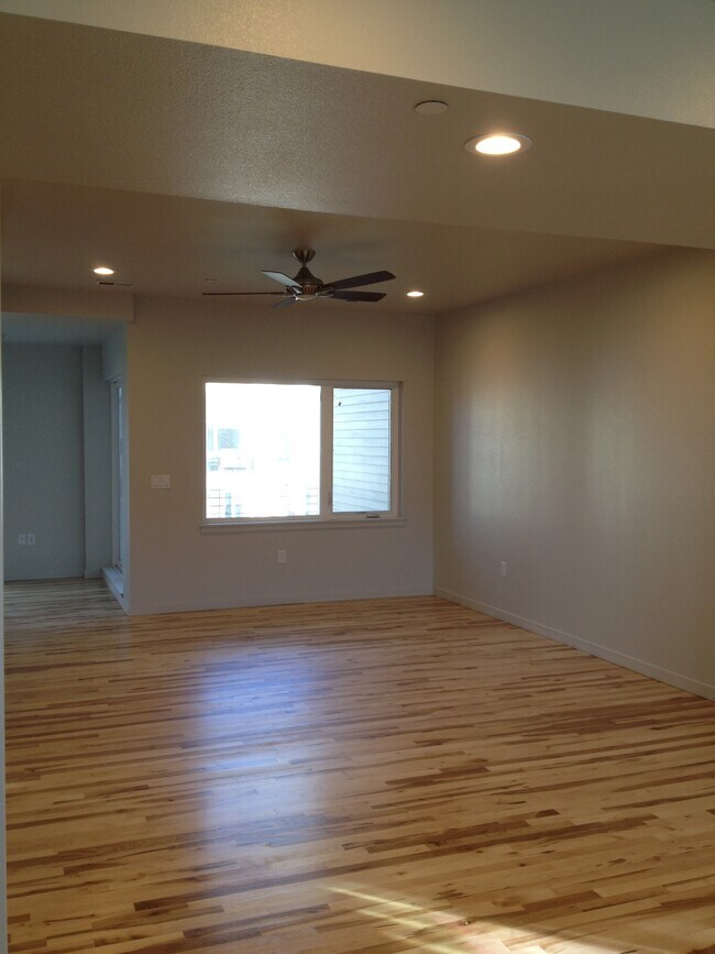 Building Photo - 309 Urban Prairie St