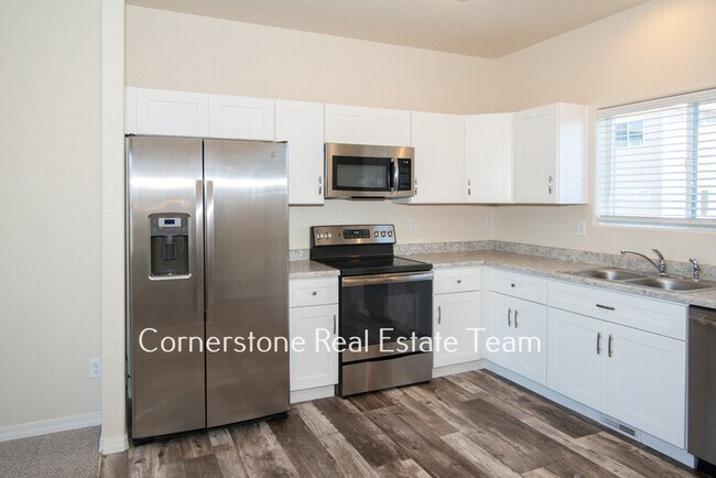 Building Photo - 855 Endeavor Wy