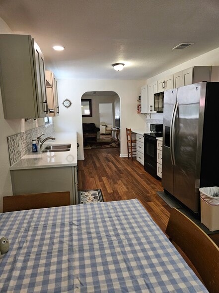 Building Photo - 120 Chesney Blvd