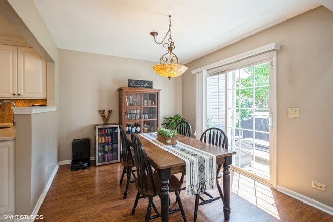 Building Photo - 707 Clover Hill Ct