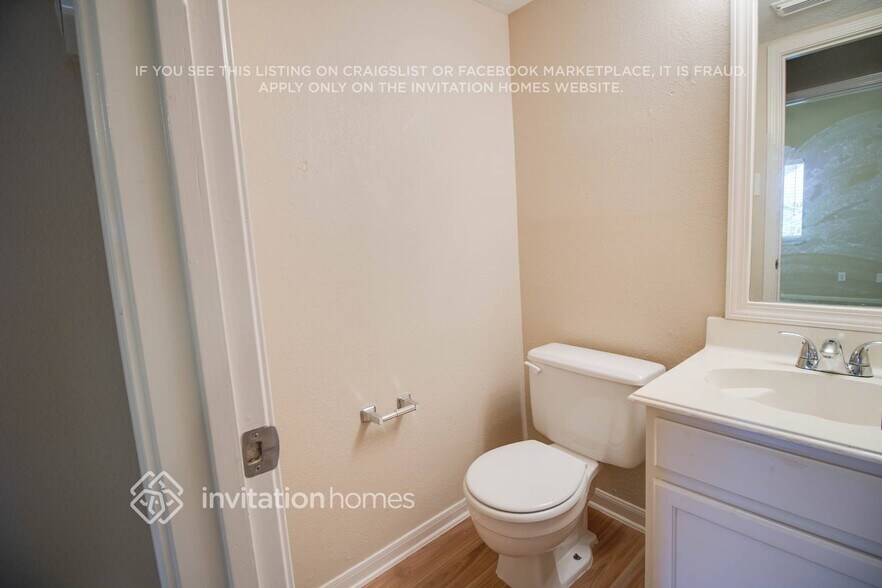 Building Photo - 16031 Copper Canyon Dr