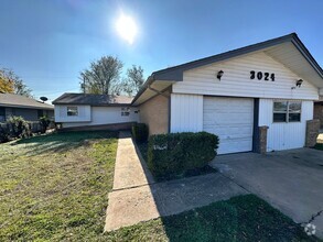 Building Photo - Move -in Special: 3 Bed Home Southwest OKC