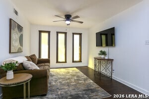 Building Photo - 1015 Cerro Alto Dr