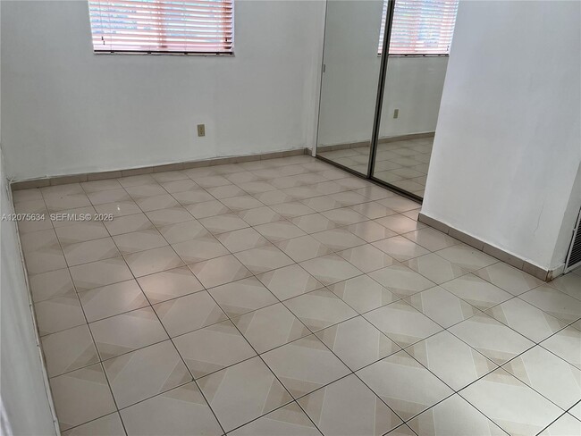 Building Photo - 18105 NW 81st Ct