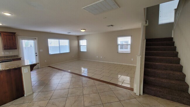 Building Photo - Great 4 Bedroom in the SW!!