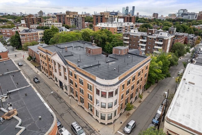Building Photo - 9 Sewall St