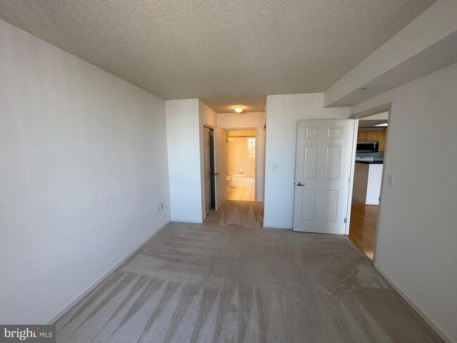 Building Photo - 2726 Gallows Rd