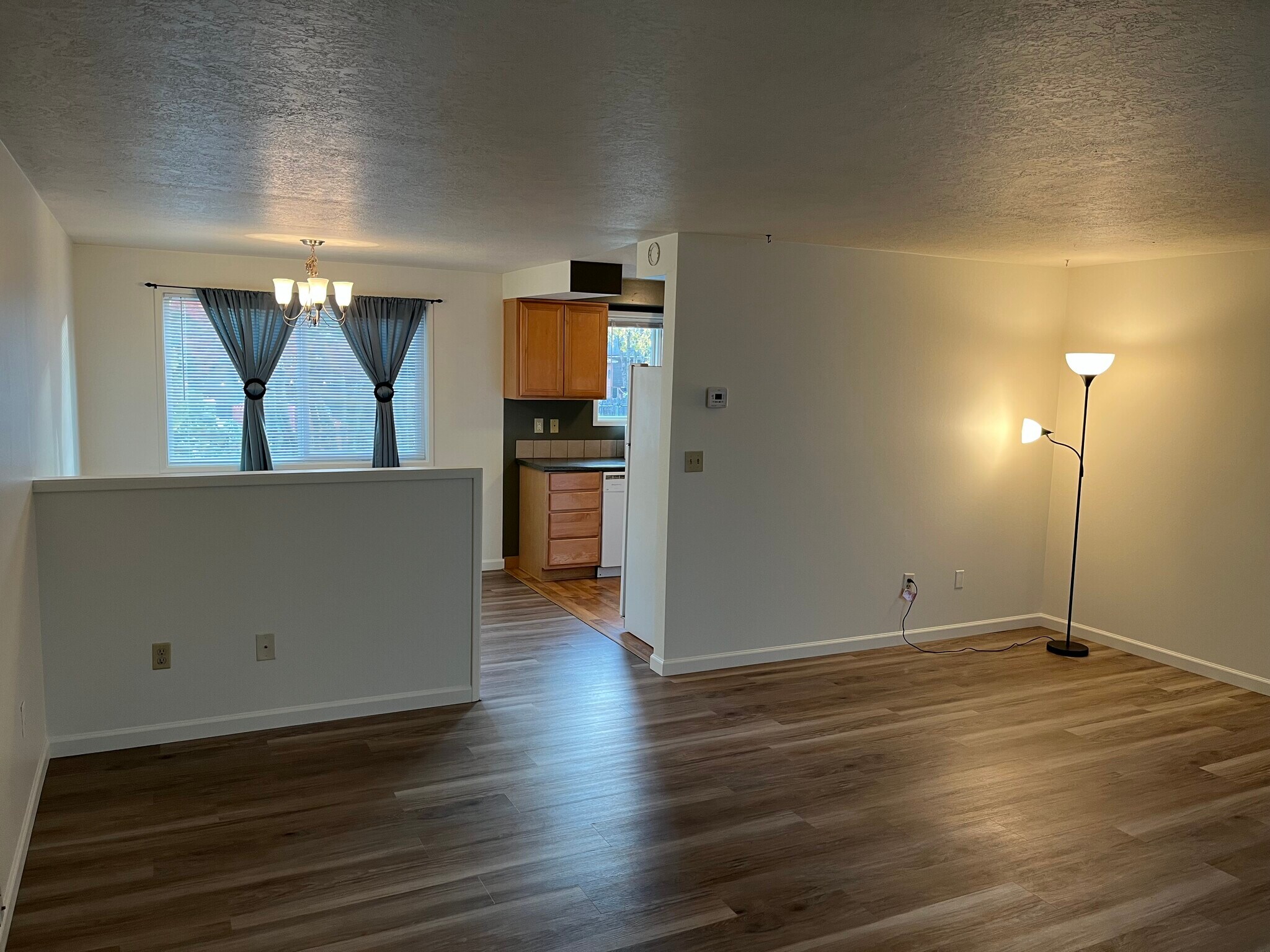 Building Photo - 1138 NE 72nd Ave